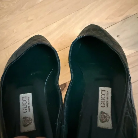 Gucci Vintage Green Crocodile Flats Size 5.5